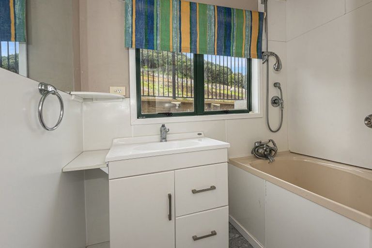 Photo of property in 1305c Matapouri Road, Matapouri, Whangarei, 0173