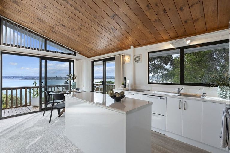 Photo of property in 42 Brigantine Drive, Beach Haven, Auckland, 0626