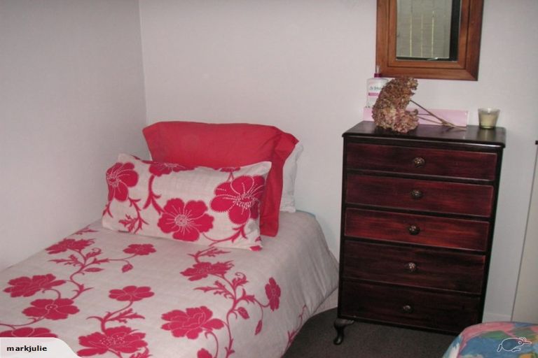 Photo of property in 27 Ihle Street, Terrace End, Palmerston North, 4410