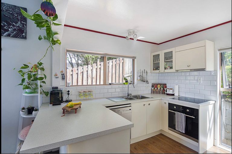 Photo of property in 52b Truscott Avenue, Johnsonville, Wellington, 6037