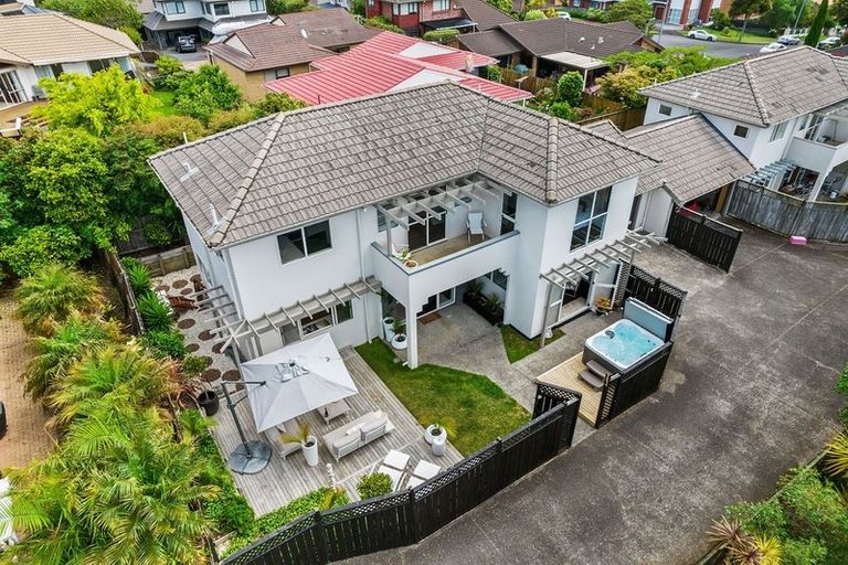 Photo of property in 2/39 Simmental Crescent, Somerville, Auckland, 2014