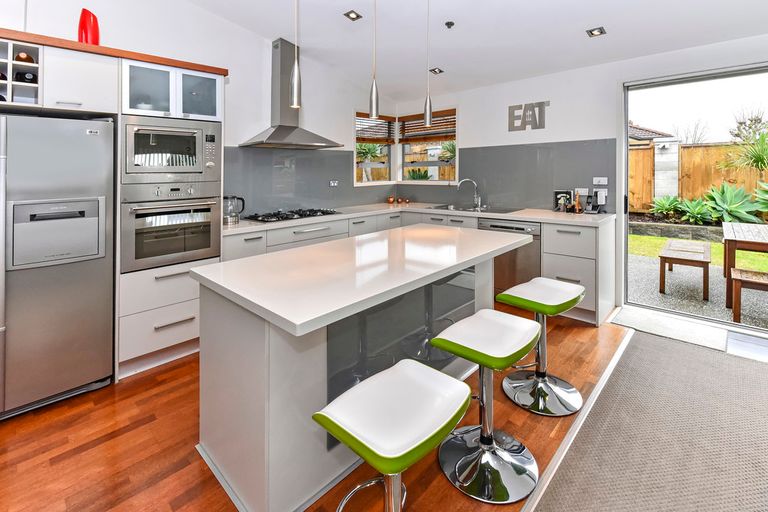 Photo of property in 12 Matuhi Grove, Papatoetoe, Auckland, 2025