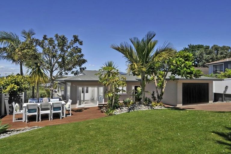 Photo of property in 68a Kowhai Road, Campbells Bay, Auckland, 0630