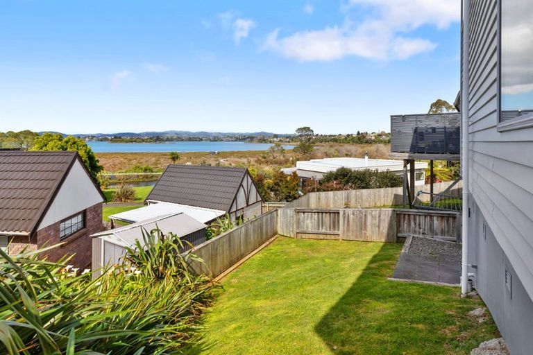 Photo of property in 11 Coach Drive, Otumoetai, Tauranga, 3110