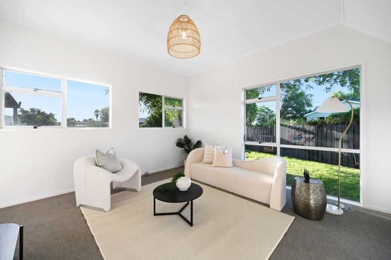 Photo of property in 19 Morrow Avenue, St Andrews, Hamilton, 3200