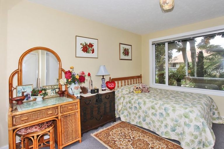 Photo of property in 222 Yaldhurst Road, Avonhead, Christchurch, 8042