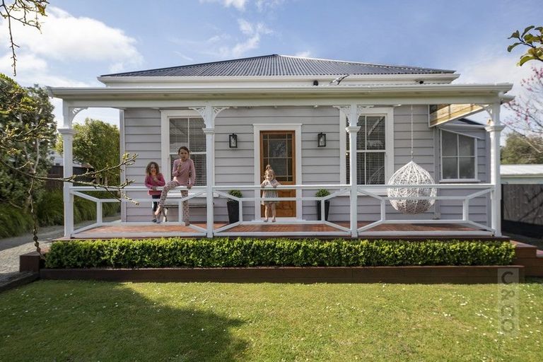 Photo of property in 5 Elliot Street, Riverhead, 0820