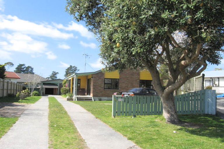 Photo of property in 8a Kimber Grove, Papamoa Beach, Papamoa, 3118