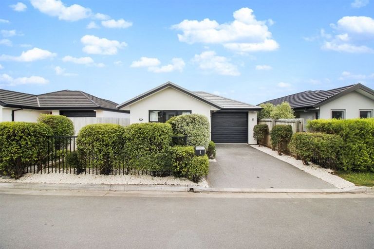 Photo of property in 8 Capil Court, Halswell, Christchurch, 8025