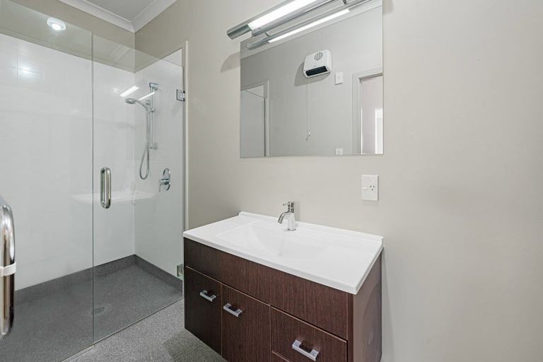 Photo of property in 2 Lakemere Way, Kinloch, Taupo, 3377