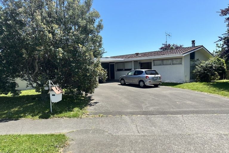 Photo of property in 39 Upham Crescent, Taradale, Napier, 4112