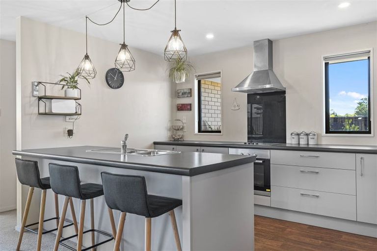 Photo of property in 10 Devlin Avenue, Rangiora, 7400