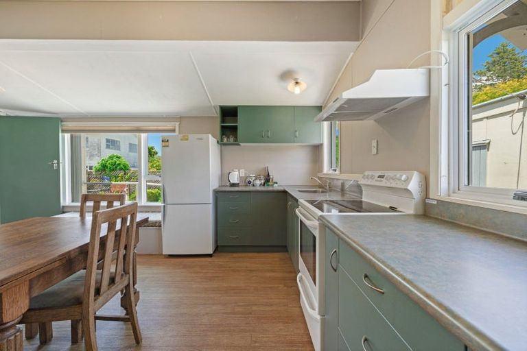 Photo of property in 11 Normanby Street, Fitzroy, New Plymouth, 4312