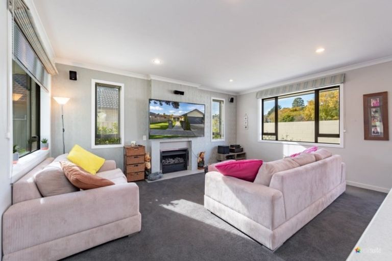 Photo of property in 9 Vernon Grove, Brown Owl, Upper Hutt, 5018