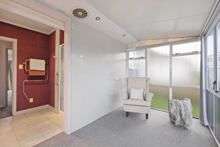 Photo of property in 1/18 Toru Street, Te Atatu Peninsula, Auckland, 0610