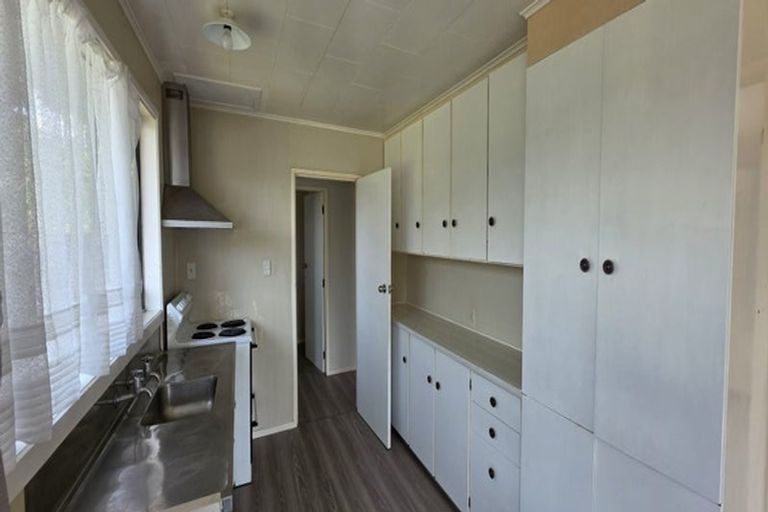 Photo of property in 13 Parris Street, Moturoa, New Plymouth, 4310