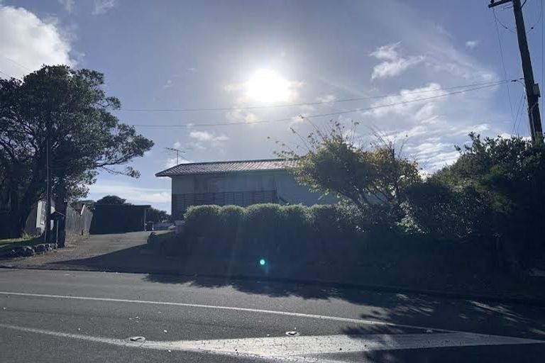Photo of property in 16a Hampton Hill Road, Tawa, Wellington, 5028