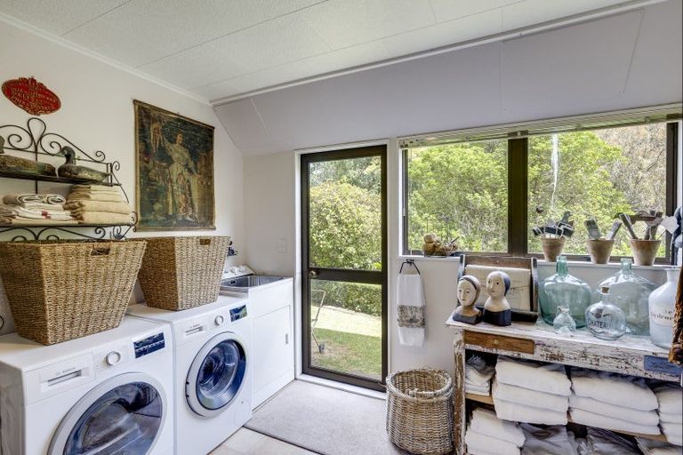 Photo of property in 153 Poraiti Road, Poraiti, Napier, 4182