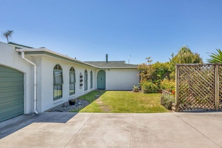 Photo of property in 1 Lantana Avenue, Bell Block, New Plymouth, 4312