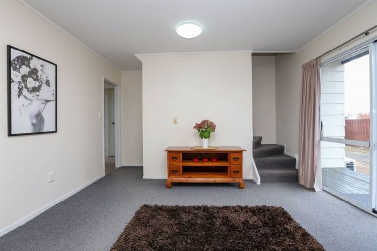 Photo of property in 12 Beadle Place, St Andrews, Hamilton, 3200