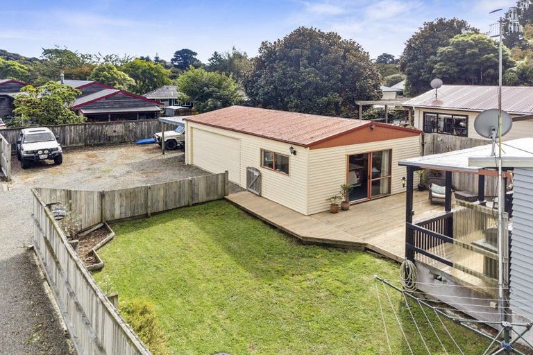 Photo of property in 43 Leinster Avenue, Raumati South, Paraparaumu, 5032
