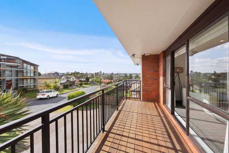 Photo of property in 5 Vintage Drive, Henderson, Auckland, 0612