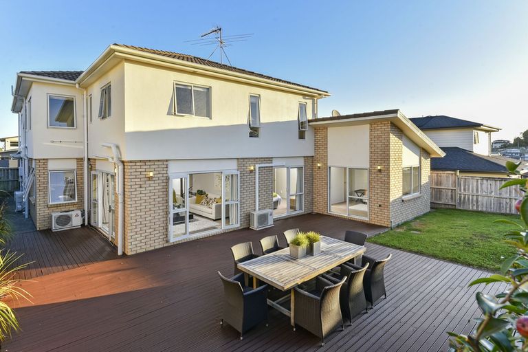 Photo of property in 6 Mulu Place, Fairview Heights, Auckland, 0632