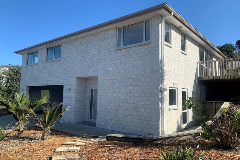 Photo of property in 14a Kanuka Place, Mangawhai Heads, Mangawhai, 0505