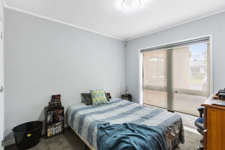 Photo of property in 15 Freelance Terrace, Pahurehure, Papakura, 2113