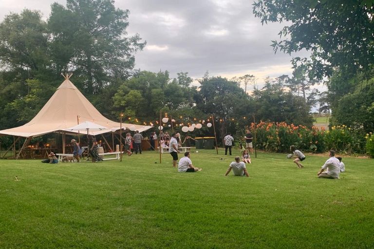 Photo of property in 199 Nixon Road, Taupaki, Henderson, 0782