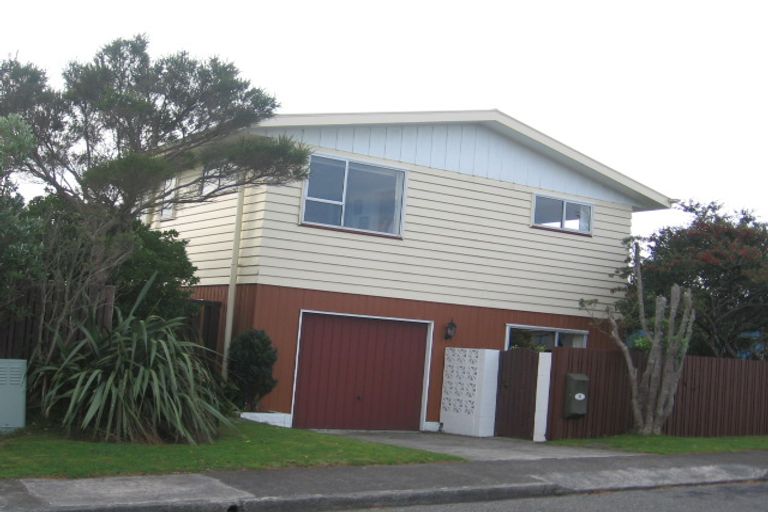 Photo of property in 39 Lomita Road, Johnsonville, Wellington, 6037