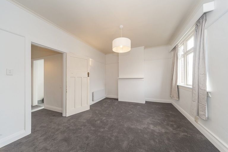 Photo of property in 6 Moncrieff Street, Mount Victoria, Wellington, 6011