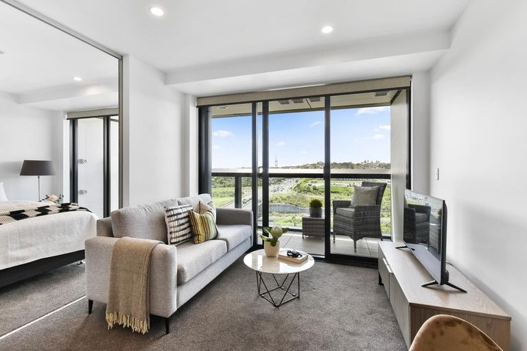 Photo of property in 1006/8 Lakewood Court, Manukau, Auckland, 2104