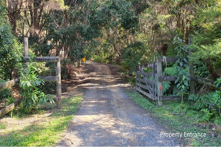 Photo of property in 8a Schoolhouse Bay Road, Kawau Island, 0920