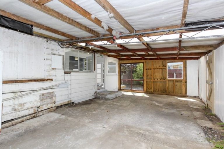 Photo of property in 17a Brookes Terrace, Waitara, 4320