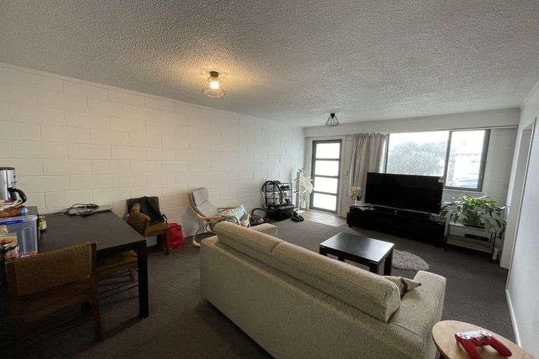 Photo of property in 2/4 Derby Street, Mount Victoria, Wellington, 6011