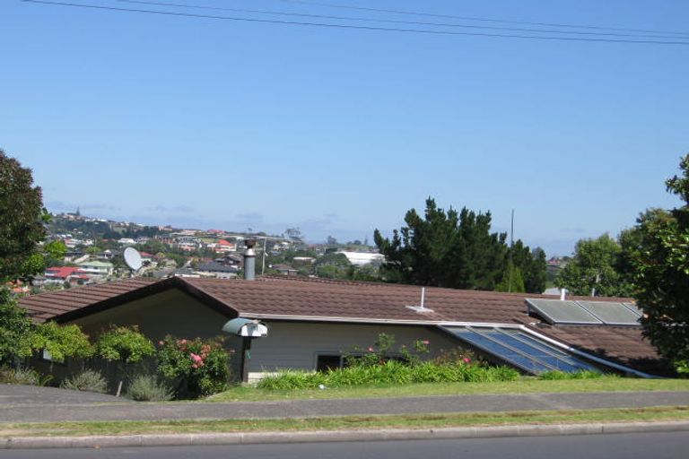 Photo of property in 134 Carlisle Road, Northcross, Auckland, 0632