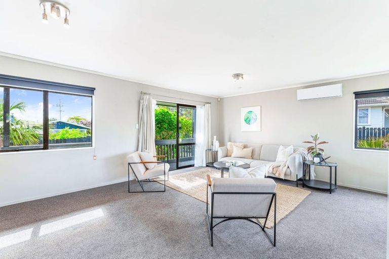 Photo of property in 2/91a Beach Road, Te Atatu Peninsula, Auckland, 0610