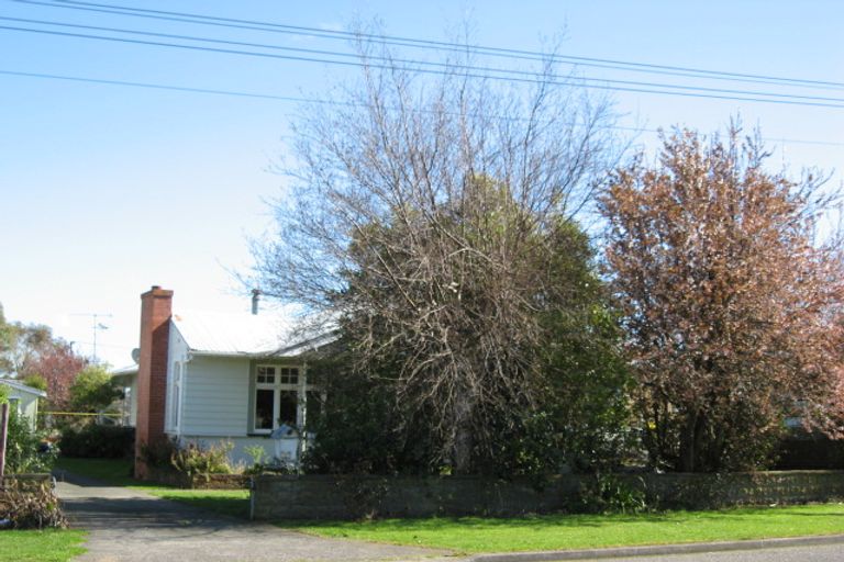 Photo of property in 26 Grey Street, Marton, 4710