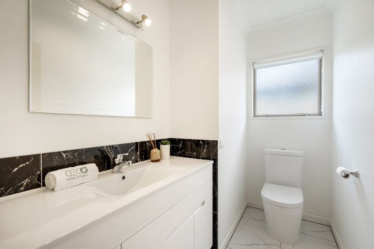 Photo of property in 11 English Oak Drive, Schnapper Rock, Auckland, 0632