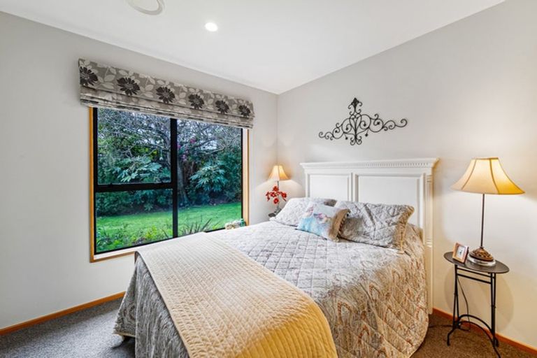 Photo of property in 18 Vanderbilt Place, Halswell, Christchurch, 8025