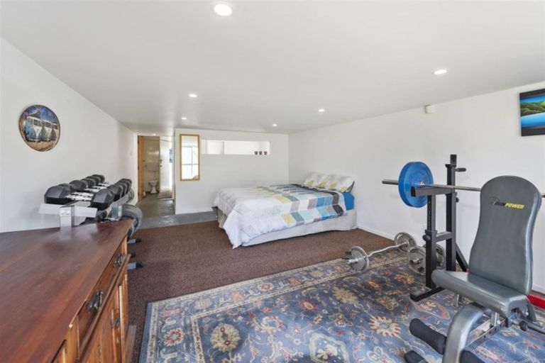 Photo of property in 34 Pitau Road, Mount Maunganui, 3116