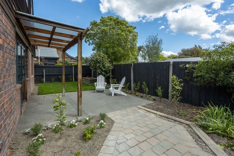 Photo of property in 2 Harrods Court, Ilam, Christchurch, 8053