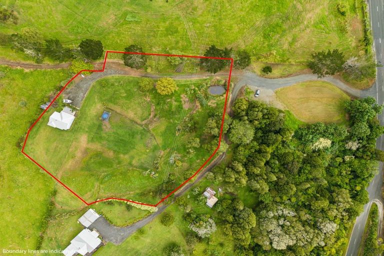 Photo of property in 817a Whakapirau Road, Whakapirau, 0583