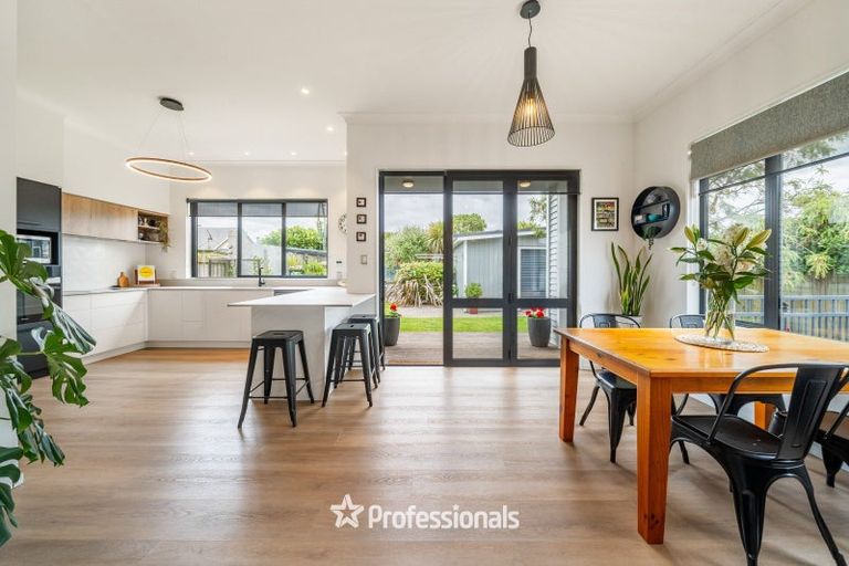 Photo of property in 21 William Street, Petone, Lower Hutt, 5012