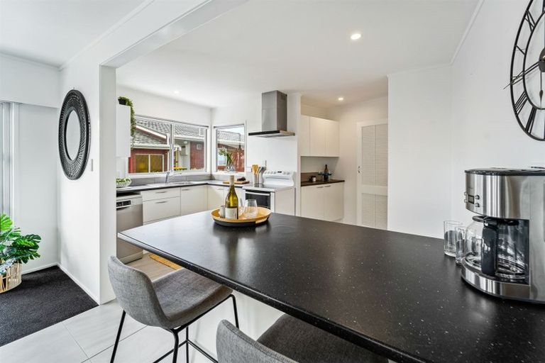 Photo of property in 56 Stanmore Bay Road, Stanmore Bay, Whangaparaoa, 0932