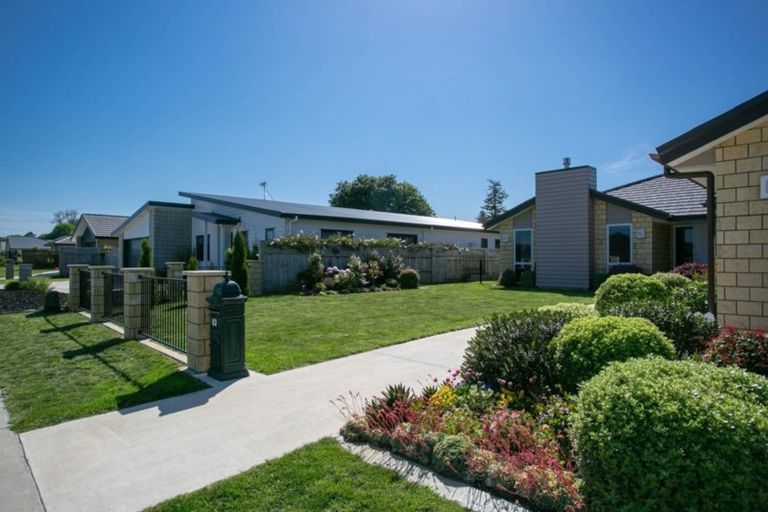 Photo of property in 10 Plescher Crescent, Leamington, Cambridge, 3432