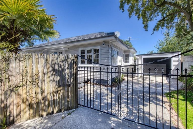 Photo of property in 2b Bradshaw Terrace, Riccarton, Christchurch, 8011