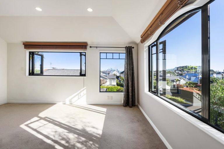 Photo of property in 31 Jubilee Avenue, Devonport, Auckland, 0624