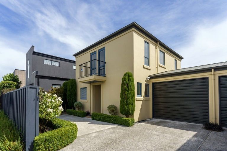 Photo of property in 77 Canon Street, St Albans, Christchurch, 8014
